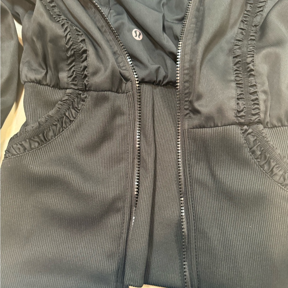 Lululemon studio tech jacket - Picture 3 of 8